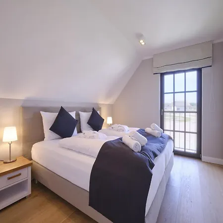 Reetland Am - Luxusplus Reetdachvilla Mit 4 Schlafzimmern, Aussensauna, Loungebereich Und Kamin H05 Villa