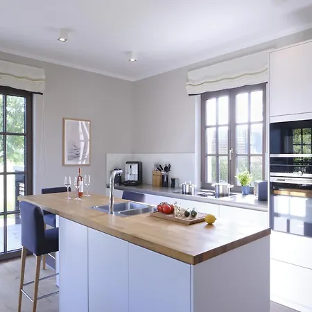 Reetland Am - Luxusplus Reetdachvilla Mit 4 Schlafzimmern, Aussensauna, Loungebereich Und Kamin H05 Villa