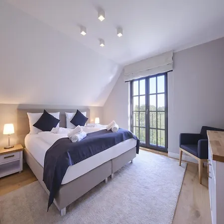 Reetland Am - Luxusplus Reetdachvilla Mit 4 Schlafzimmern, Aussensauna, Loungebereich Und Kamin H05 Villa Dranske