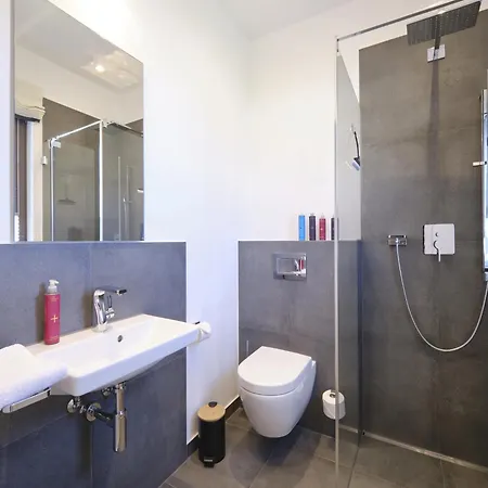 Villa Reetland Am - Luxusplus Reetdachvilla Mit 4 Schlafzimmern, Aussensauna, Loungebereich Und Kamin H05 *