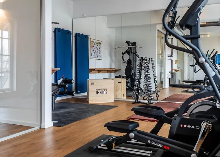 Reetland Am - Luxusplus Reetdachvilla Mit 4 Schlafzimmern, Aussensauna, Loungebereich Und Kamin H05 *