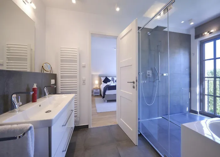 Reetland Am - Luxusplus Reetdachvilla Mit 4 Schlafzimmern, Aussensauna, Loungebereich Und Kamin H05 Willa *